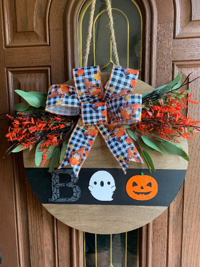 Boo Halloween Sign