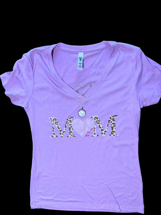 MOM shirt with leopard print